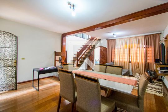 Sala de casa para alugar com 2 quartos, 280m² em Parque Novo Oratório, Santo André