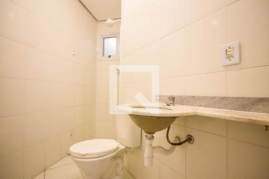 Banheiro de apartamento à venda com 2 quartos, 57m² em Parque Taboao, Taboão da Serra