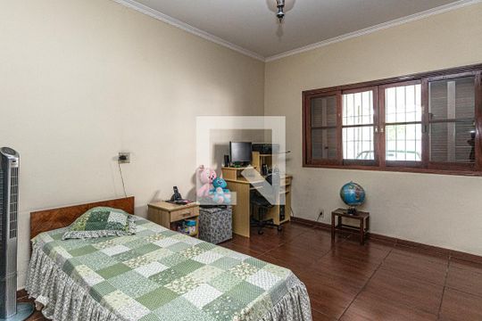 Quarto 1 de casa à venda com 4 quartos, 249m² em Olímpico, São Caetano do Sul