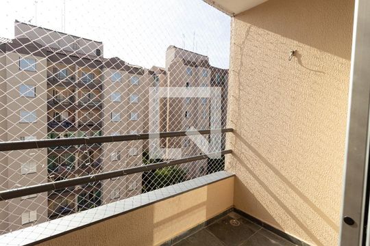 Sacada de apartamento para alugar com 2 quartos, 57m² em Bandeiras, Osasco