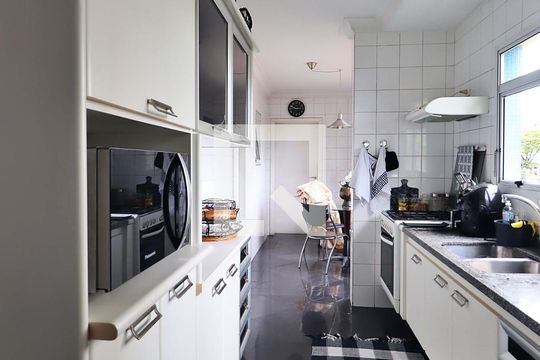 Cozinha de apartamento à venda com 3 quartos, 130m² em Vila Bastos, Santo André