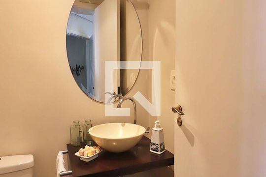 Lavabo de apartamento à venda com 3 quartos, 130m² em Vila Bastos, Santo André