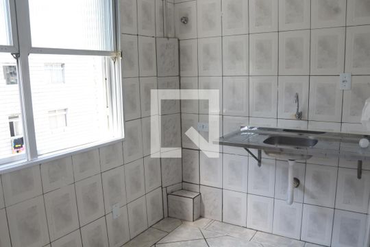 Cozinha de apartamento para alugar com 1 quarto, 26m² em Centro, São Vicente