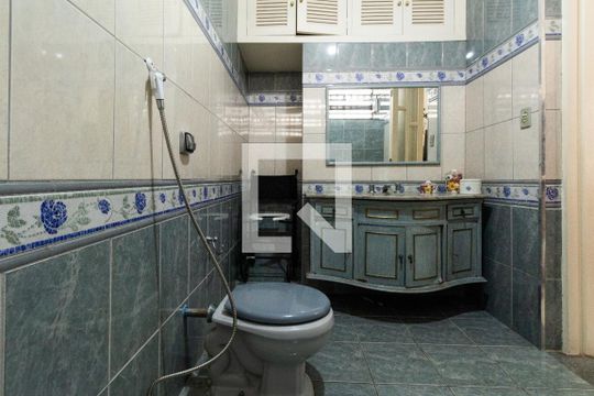 Banheiro do quarto 3 de apartamento à venda com 3 quartos, 200m² em Pinheiros, São Paulo
