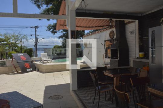 Área comum - Churrasqueira de casa para alugar com 6 quartos, 400m² em Zumbi, Rio de Janeiro