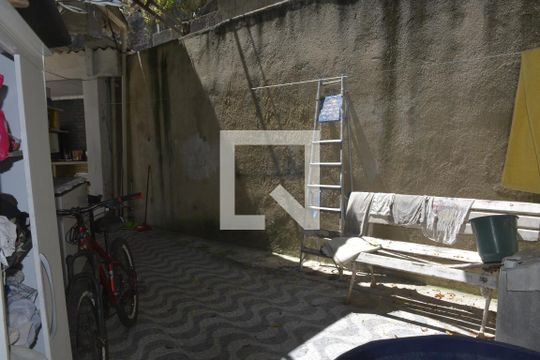 Área de Serviço de casa para alugar com 6 quartos, 400m² em Zumbi, Rio de Janeiro