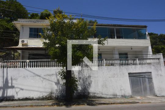 Fachada de casa para alugar com 6 quartos, 400m² em Zumbi, Rio de Janeiro