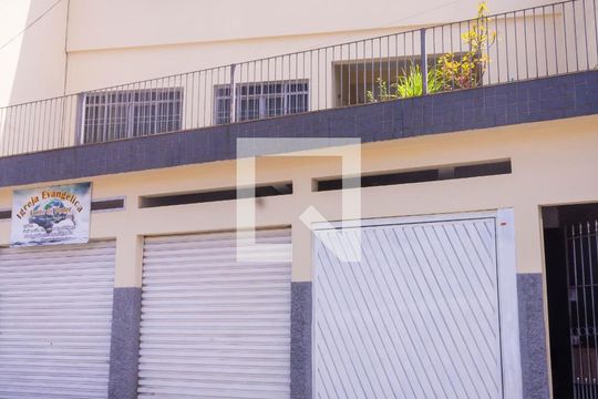 Fachada de casa para alugar com 3 quartos, 150m² em Vila Marari, São Paulo