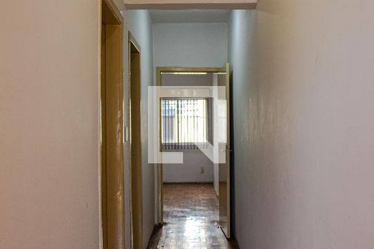 Corredor de apartamento à venda com 2 quartos, 90m² em Marechal Rondon, Canoas