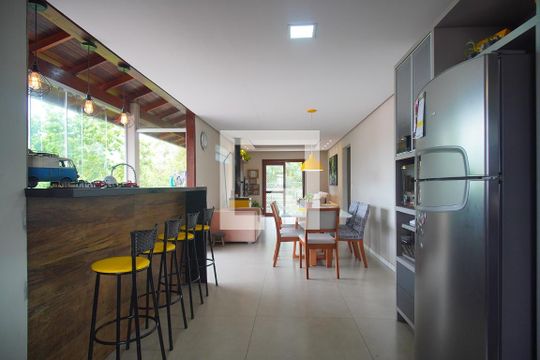Cozinha de casa à venda com 3 quartos, 290m² em Rondônia, Novo Hamburgo