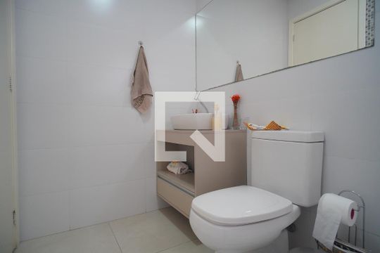 Banheiro da Suíte de casa à venda com 3 quartos, 290m² em Rondônia, Novo Hamburgo