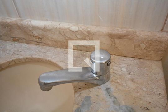 Banheiro - Torneira de apartamento para alugar com 2 quartos, 50m² em Campinho, Rio de Janeiro