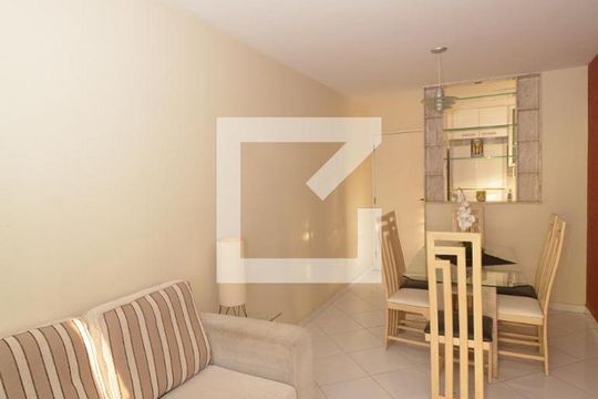 Sala de apartamento para alugar com 2 quartos, 50m² em Campinho, Rio de Janeiro