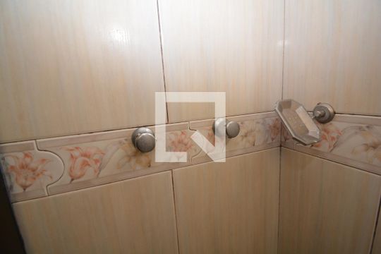 Banheiro de apartamento para alugar com 2 quartos, 50m² em Campinho, Rio de Janeiro