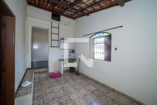 Casa à venda com 10 quartos, 480m² em Buritis, Belo Horizonte