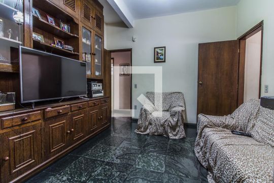 Casa à venda com 11 quartos, 340m² em Barro Preto, Belo Horizonte