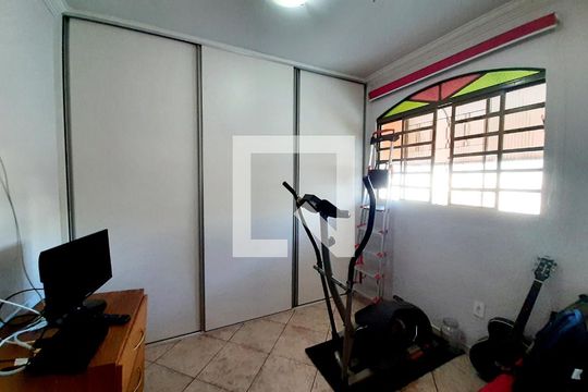 Casa à venda com 3 quartos, 307m² em Betânia, Belo Horizonte