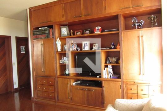 Casa à venda com 3 quartos, 353m² em Alto Caiçaras, Belo Horizonte