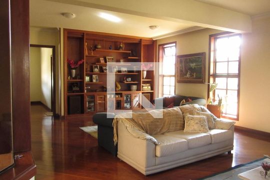 Casa à venda com 3 quartos, 353m² em Alto Caiçaras, Belo Horizonte
