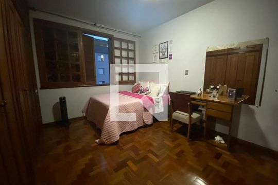 Casa à venda com 5 quartos, 457m² em Santa Tereza, Belo Horizonte