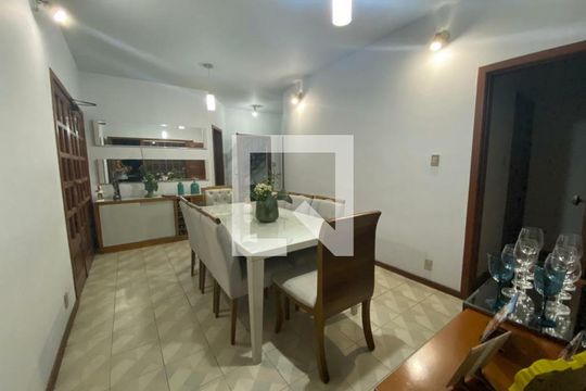 Casa à venda com 5 quartos, 457m² em Santa Tereza, Belo Horizonte