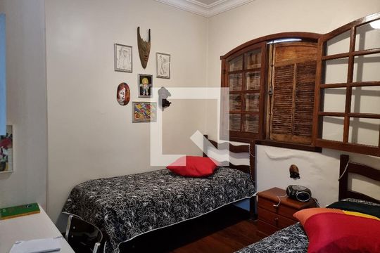 Casa à venda com 4 quartos, 203m² em Jardim Montanhês, Belo Horizonte