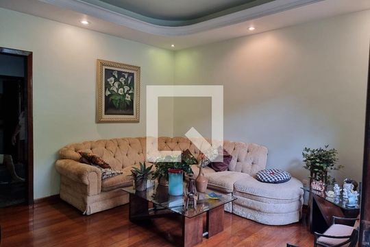 Casa à venda com 4 quartos, 203m² em Jardim Montanhês, Belo Horizonte