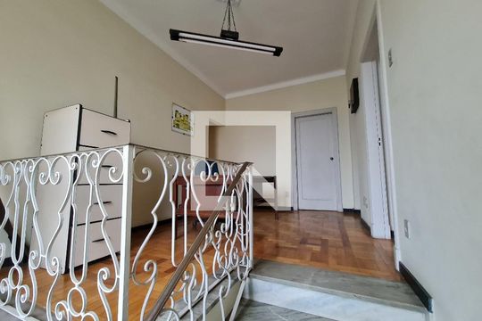 Casa à venda com 4 quartos, 271m² em Boa Viagem, Belo Horizonte