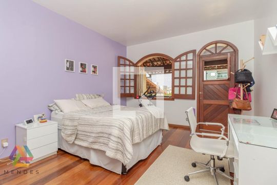 Casa à venda com 4 quartos, 360m² em Palmares, Belo Horizonte