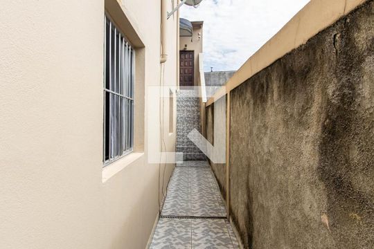 Corredor de casa para alugar com 1 quarto, 52m² em Cidade Líder, São Paulo