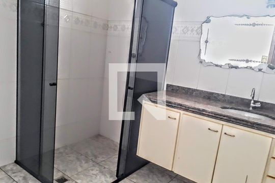 Casa à venda com 5 quartos, 300m² em Santa Cruz, Belo Horizonte