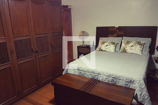 Casa à venda com 4 quartos, 395m² em São Lucas, Belo Horizonte