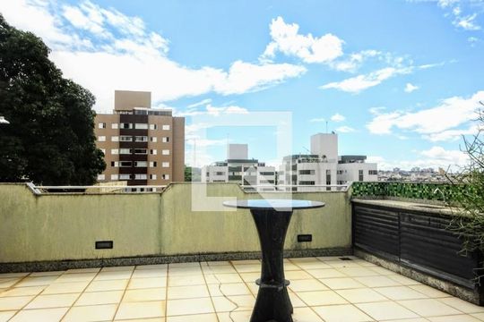 Casa à venda com 4 quartos, 326m² em Nova Suíssa, Belo Horizonte