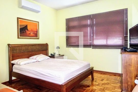 Casa à venda com 4 quartos, 326m² em Nova Suíssa, Belo Horizonte