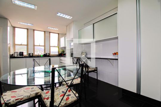 Apartamento à venda com 5 quartos, 510m² em Serra, Belo Horizonte