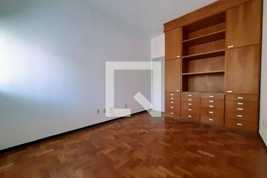 Apartamento à venda com 3 quartos, 110m² em Funcionários, Belo Horizonte