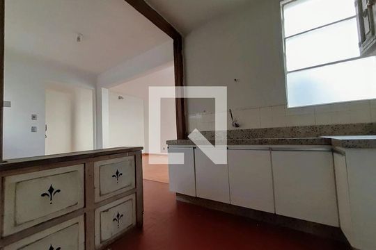 Apartamento à venda com 3 quartos, 110m² em Funcionários, Belo Horizonte