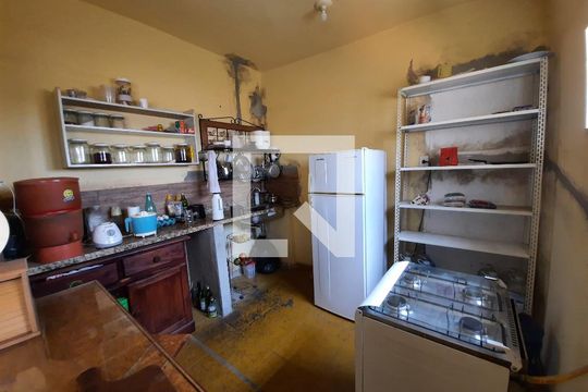 Casa à venda com 2 quartos, 170m² em Caiçaras, Belo Horizonte