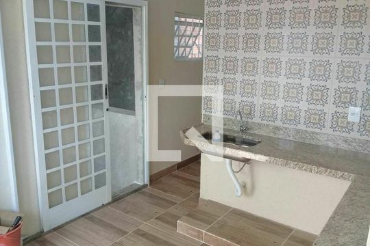 Casa à venda com 2 quartos, 170m² em Caiçaras, Belo Horizonte