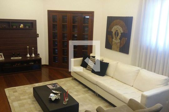 Casa à venda com 4 quartos, 384m² em Fernão Dias, Belo Horizonte