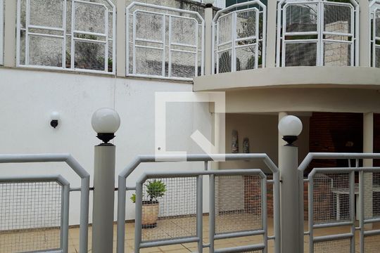 Casa à venda com 4 quartos, 384m² em Fernão Dias, Belo Horizonte