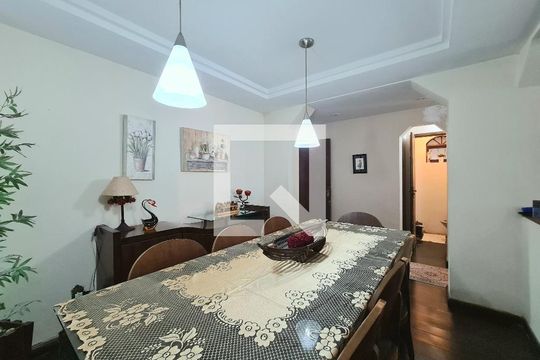 Casa à venda com 4 quartos, 264m² em Serra, Belo Horizonte
