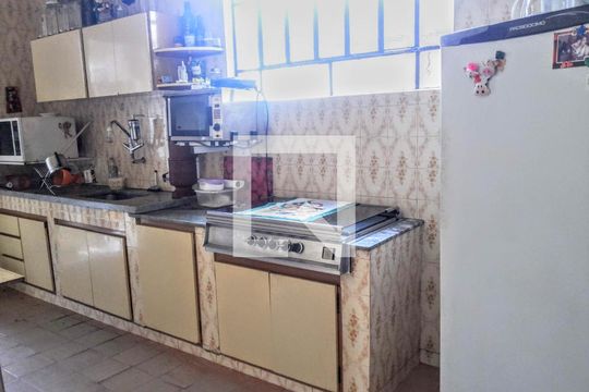 Casa à venda com 5 quartos, 396m² em Esplanada, Belo Horizonte