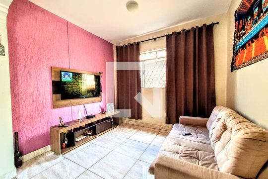 Casa à venda com 3 quartos, 110m² em Cachoeirinha, Belo Horizonte