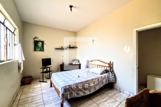 Casa à venda com 3 quartos, 110m² em Cachoeirinha, Belo Horizonte