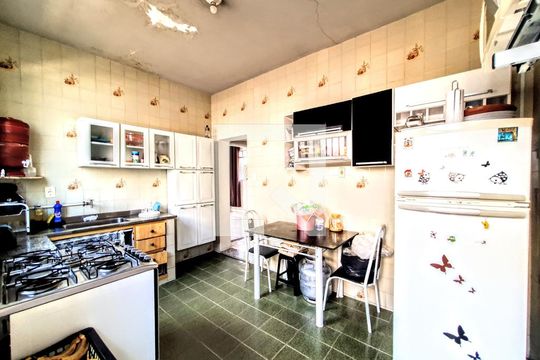 Casa à venda com 3 quartos, 110m² em Cachoeirinha, Belo Horizonte