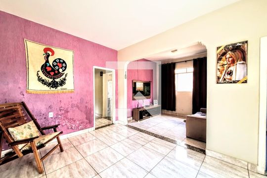 Casa à venda com 3 quartos, 110m² em Cachoeirinha, Belo Horizonte