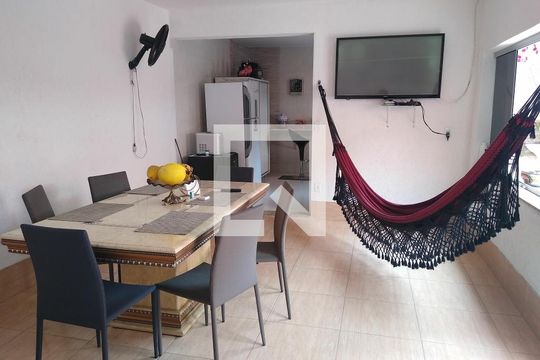 Casa à venda com 5 quartos, 340m² em Planalto, Belo Horizonte