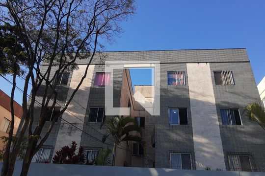 Apartamento à venda com 3 quartos, 63m² em Serrano, Belo Horizonte