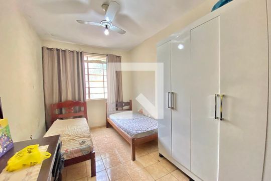 Casa à venda com 4 quartos, 204m² em Santa Efigênia, Belo Horizonte